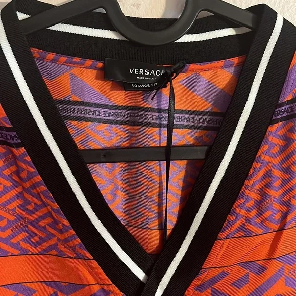 Versace la Greca v neck silk jersey print tank top NEW - Picture 6 of 11